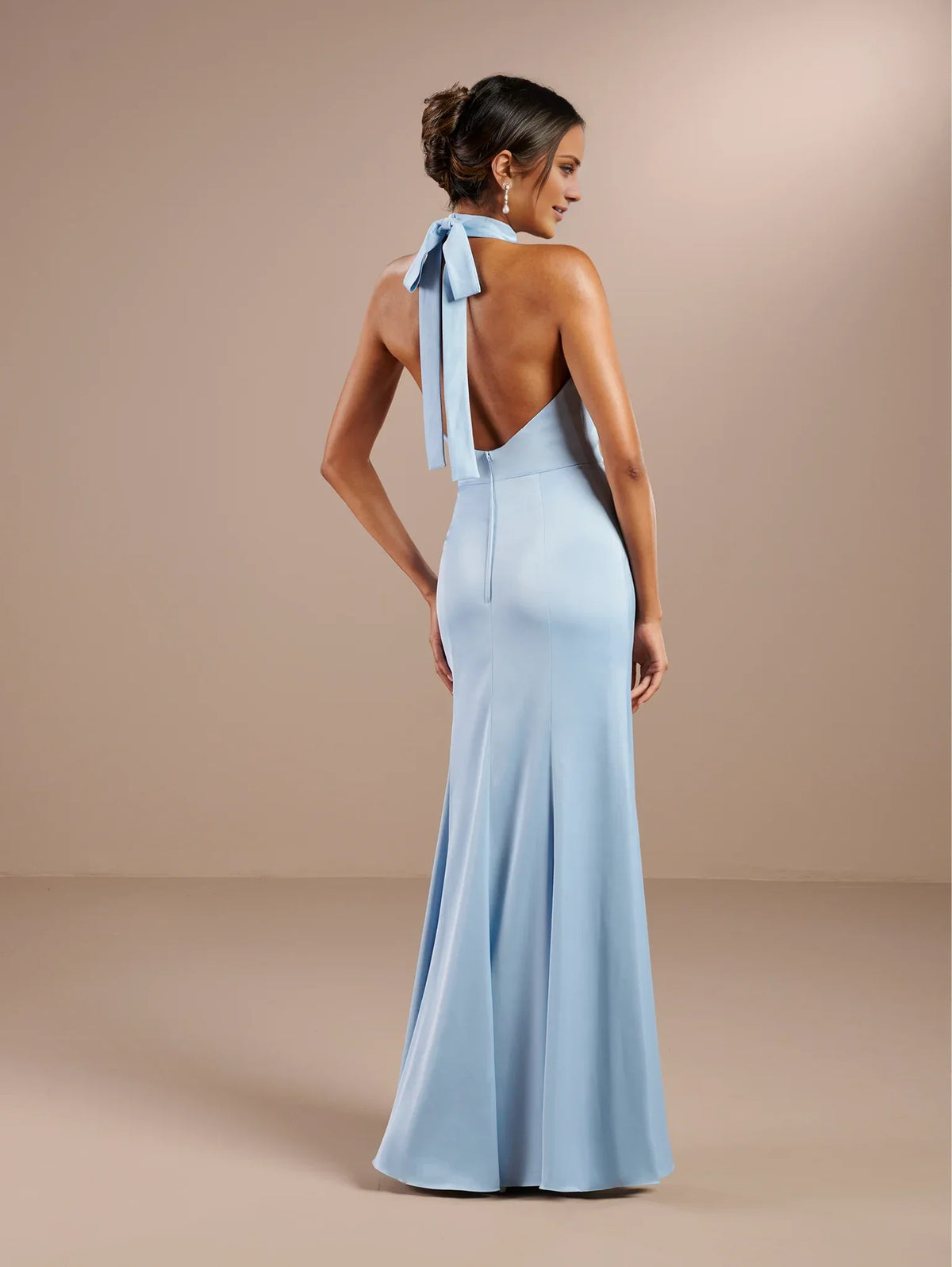 Hanging collar off shoulder sleeveless backless and floor length evening dress