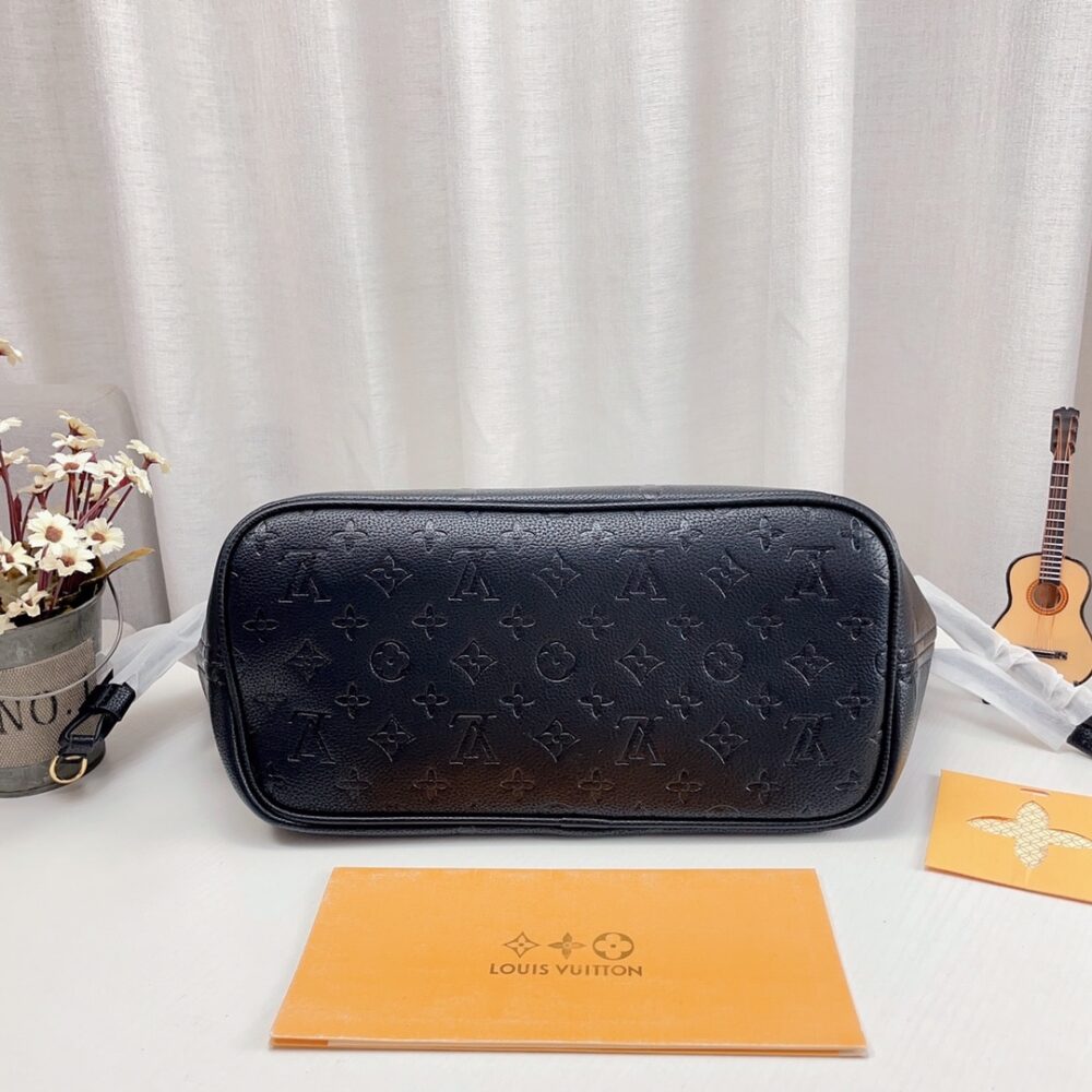 Louis Vuitton Neverfull MM Monogram Empreinte Leather Black 31Cm M45685