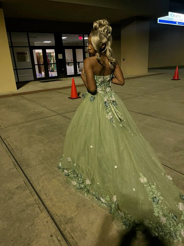 Sweet Green Strapless 3D Floral Tulle Train Ball Gown Evening Dress Sweet 16 Dress cc5209