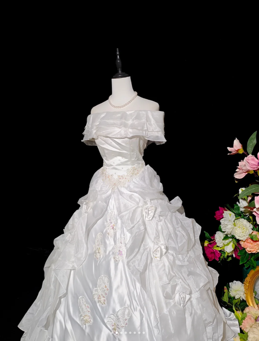 Vintage White Ball Gown Off The Shoulder Satin Pleated Appliques Beaded Birthday Quinceanera Dress