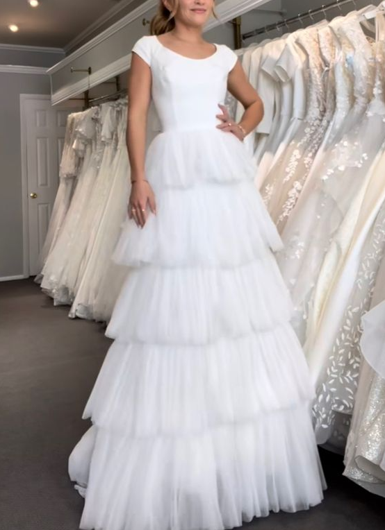 White Multi layer Tulle Wedding Dresses Long White Prom Gown