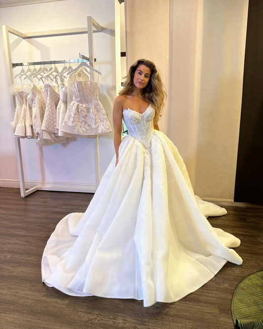 A line Wedding Dress Sweetheart Bridal Gowns Lace Appliques Bride Dresses