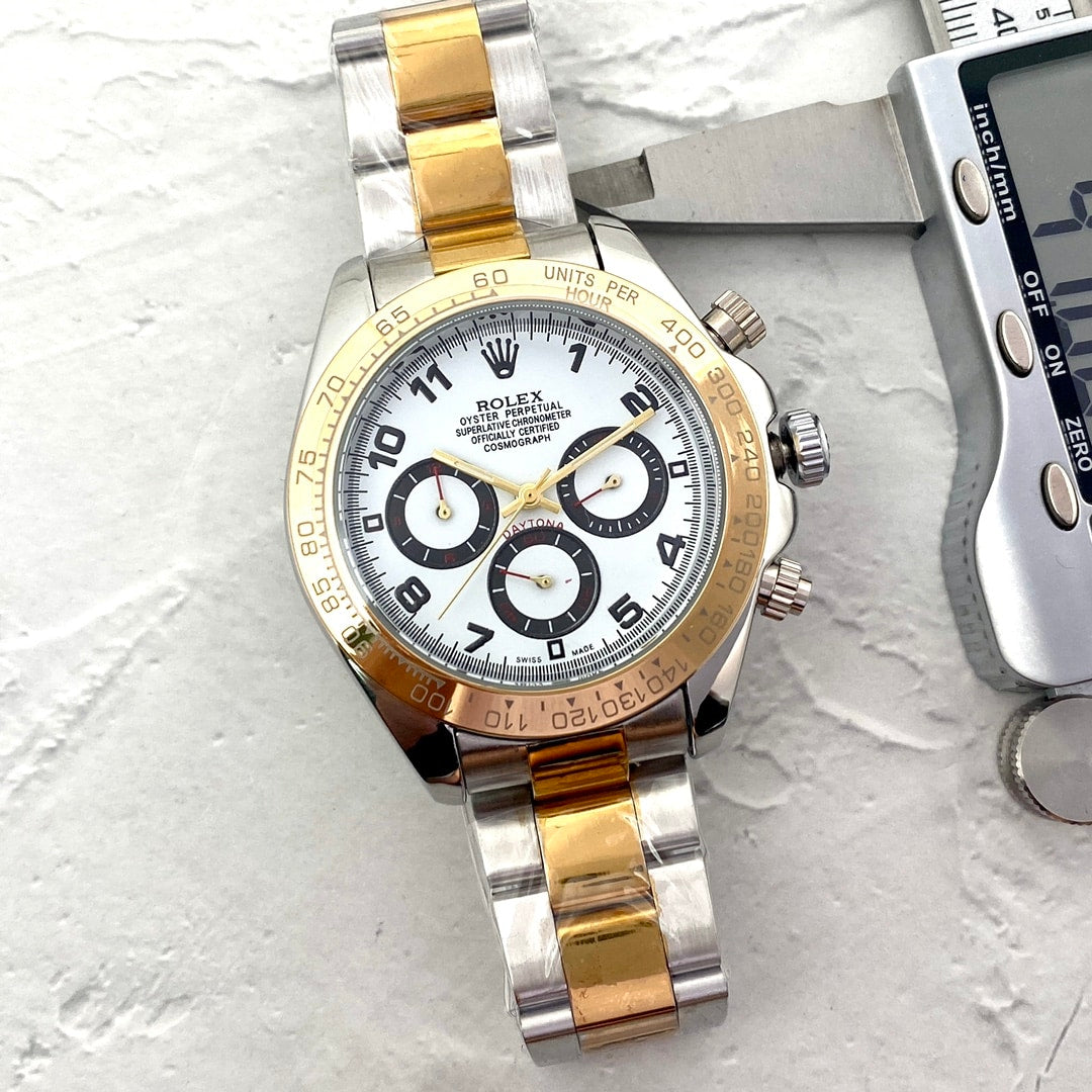 Rolex Oyster Perpetual Cosmograph Daytona In Silver And Gold 40Mm