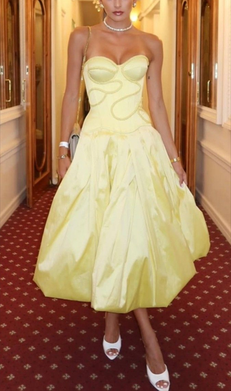 Elegant Sweetheart Neck Yellow Satin A Line Party Dress Long Evening Gown