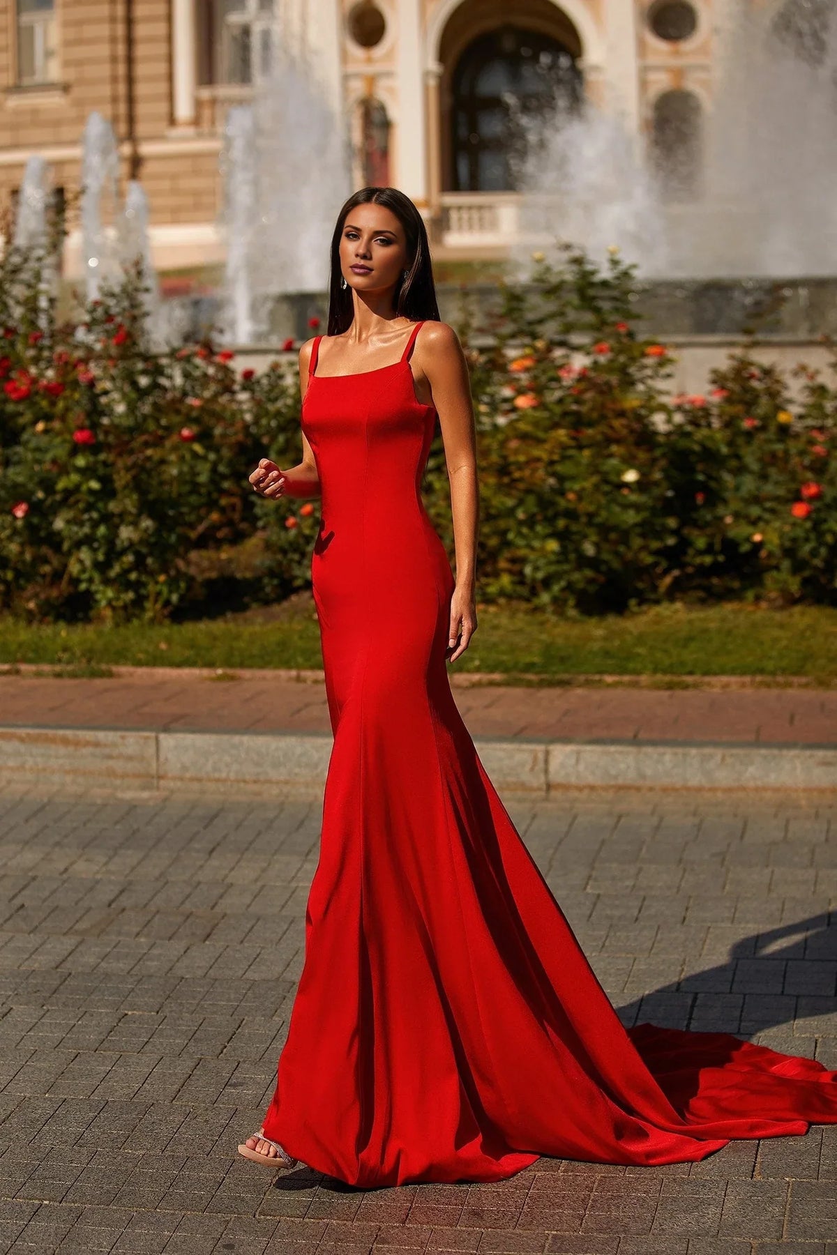 Square neckline sleeveless thin shoulder strap backless and floor length evening dress