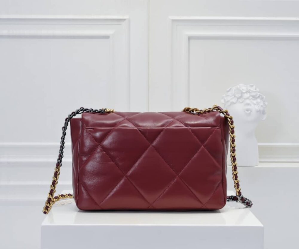 Chanel 19 Flap Bag Shiny Crumpled Burgundy 22Cm