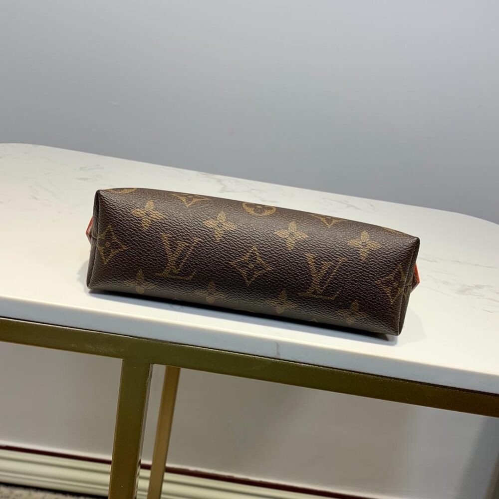 Louis Vuitton Cosmetic Pouch PM Monogram Canvas 19cm LV M47515