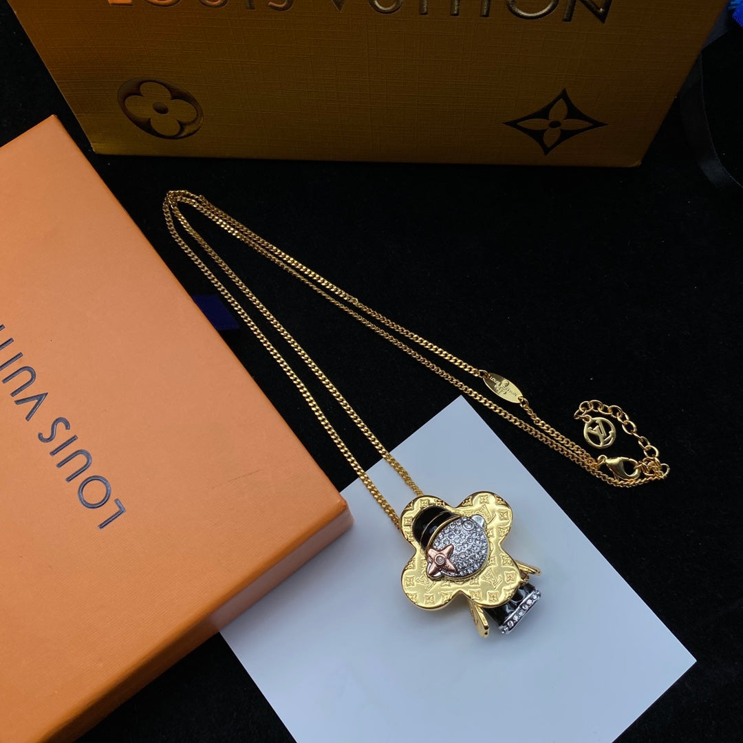 EN – Lux LV Necklaces 051