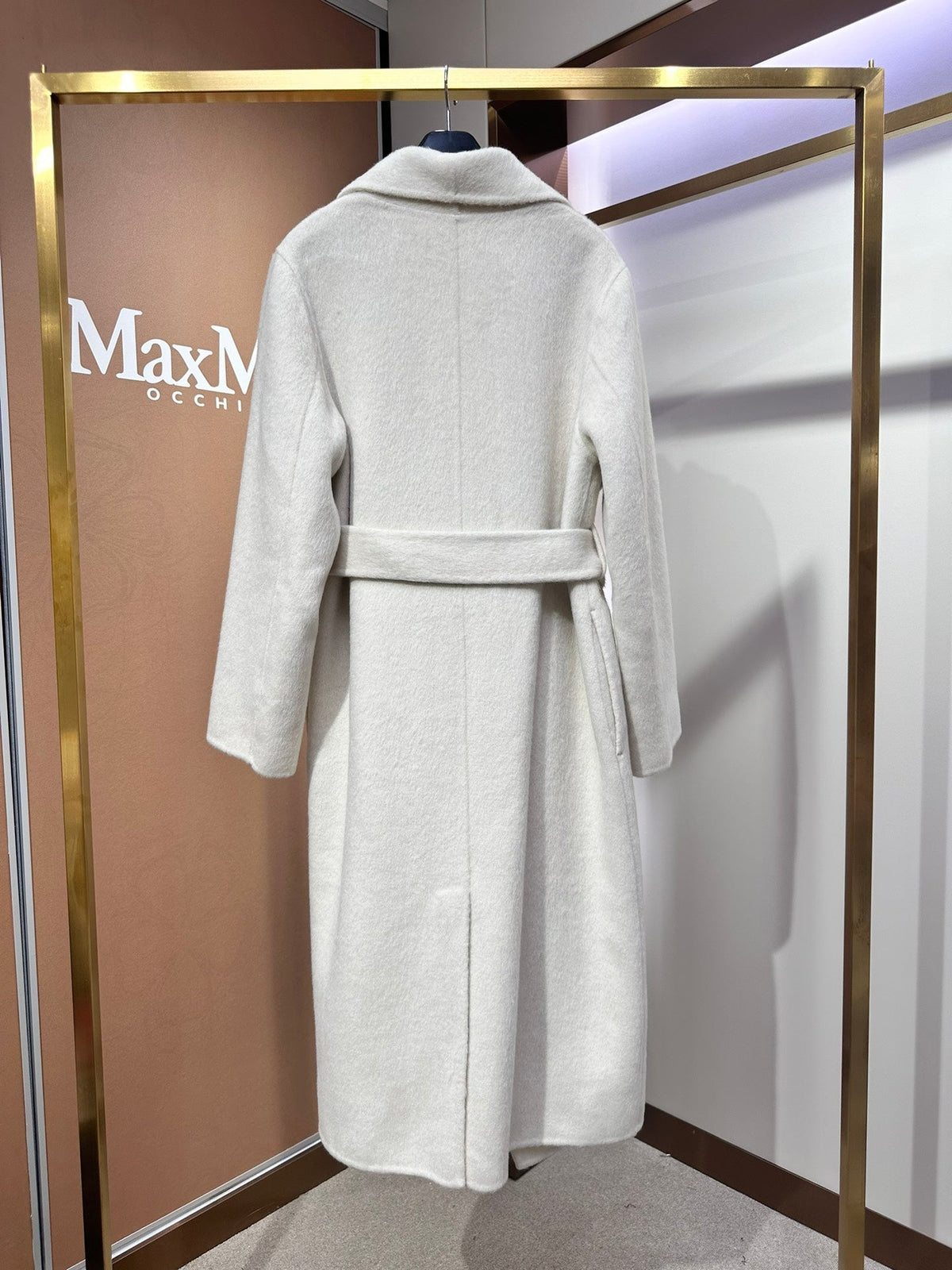 Luxury Max Wrap Coat 002
