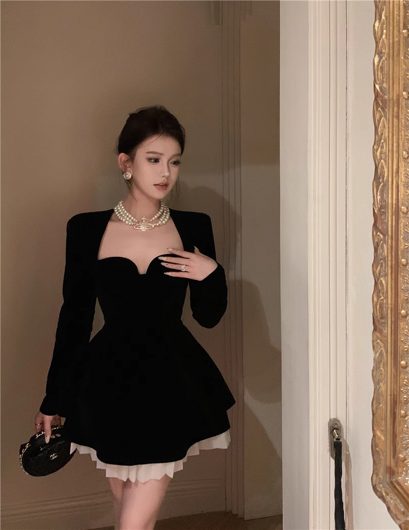 Vintage Black Sweetheart Design A-line Long-sleeved Homecoming Dress TP3714
