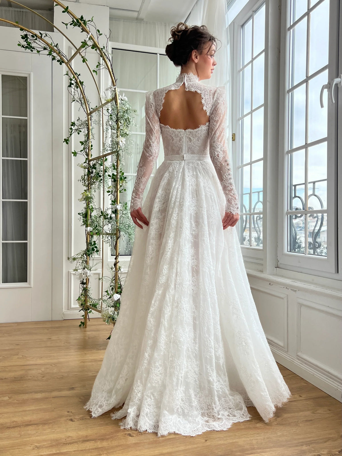 Vintage High Neck Floral Lace Long Sleeve A-Line Wedding TP5914