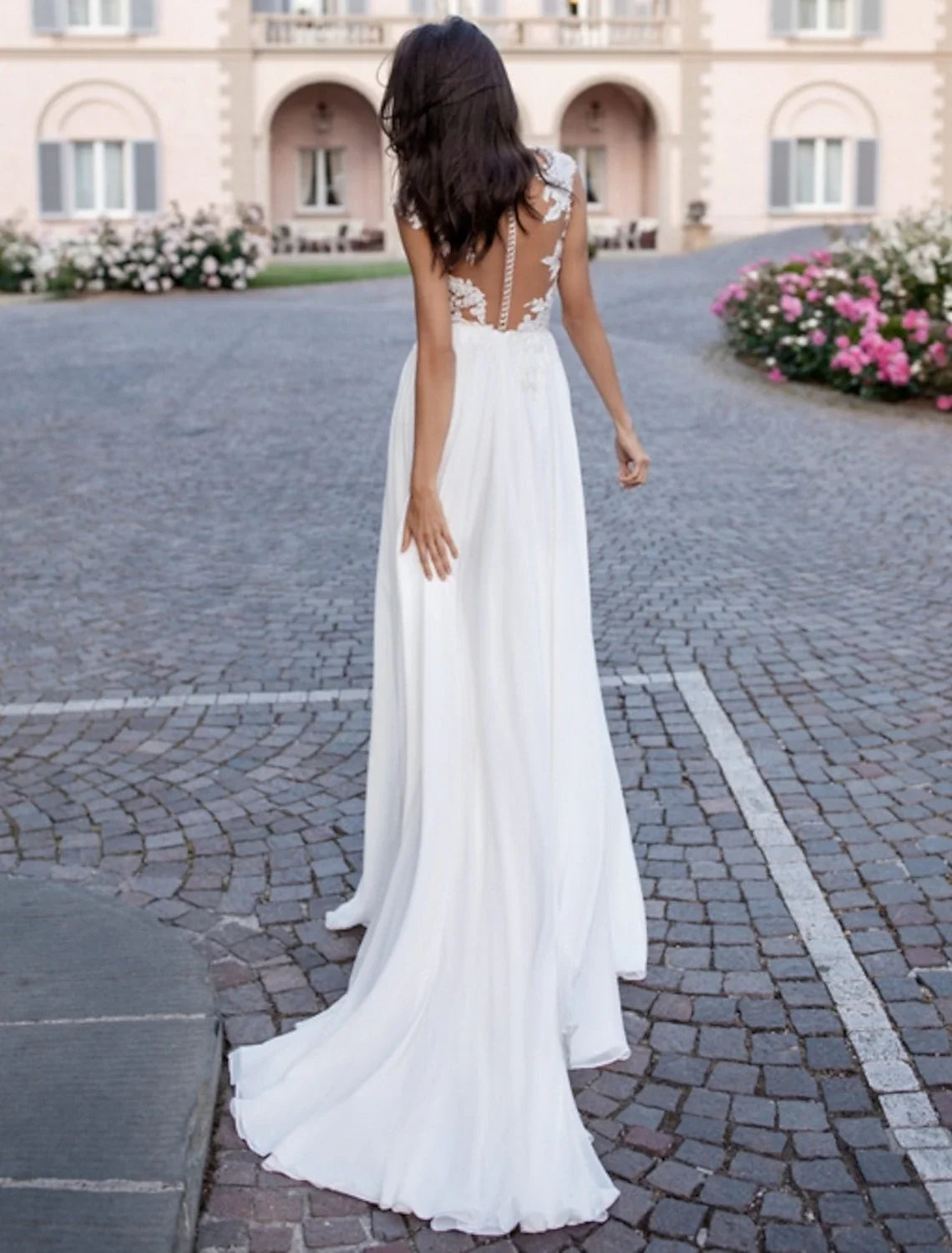 Beach Open Back Wedding Dresses A-Line Illusion Neck Cap Sleeve Sweep / Brush Train Chiffon Bridal Gowns With Appliques Split Front Summer Wedding Party, Women's Clothing