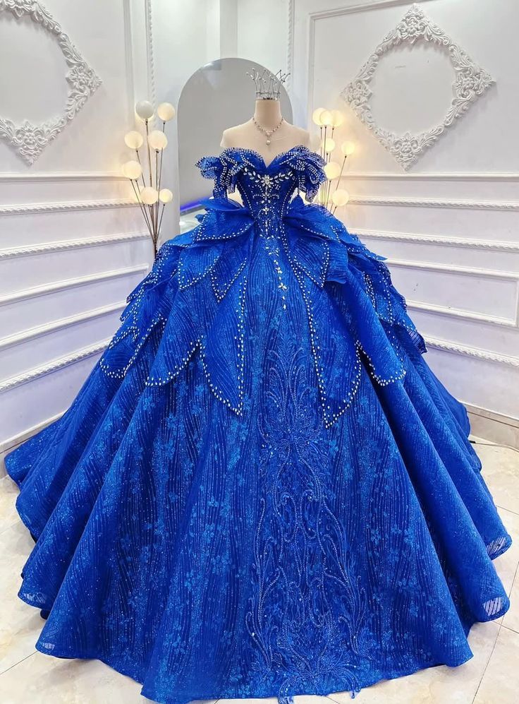 Luxurious And Exquisite Long Ball Gowns