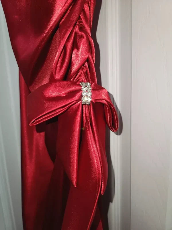 Vintage Hot Red Satin Prom Dress V-neck Ruffles Halter Dress Evening Dress A-Line Formal Dress TP4599