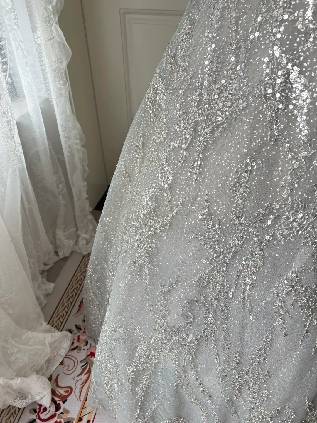 Sparkling Silver-Grey Strapless Sequined Ball Gown Evening Dresses