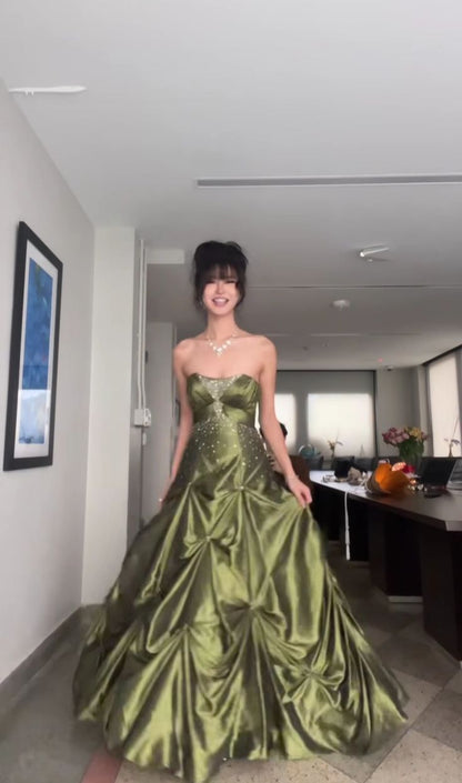 Long Green Satin Sleeveless Party Dress Formal Gown