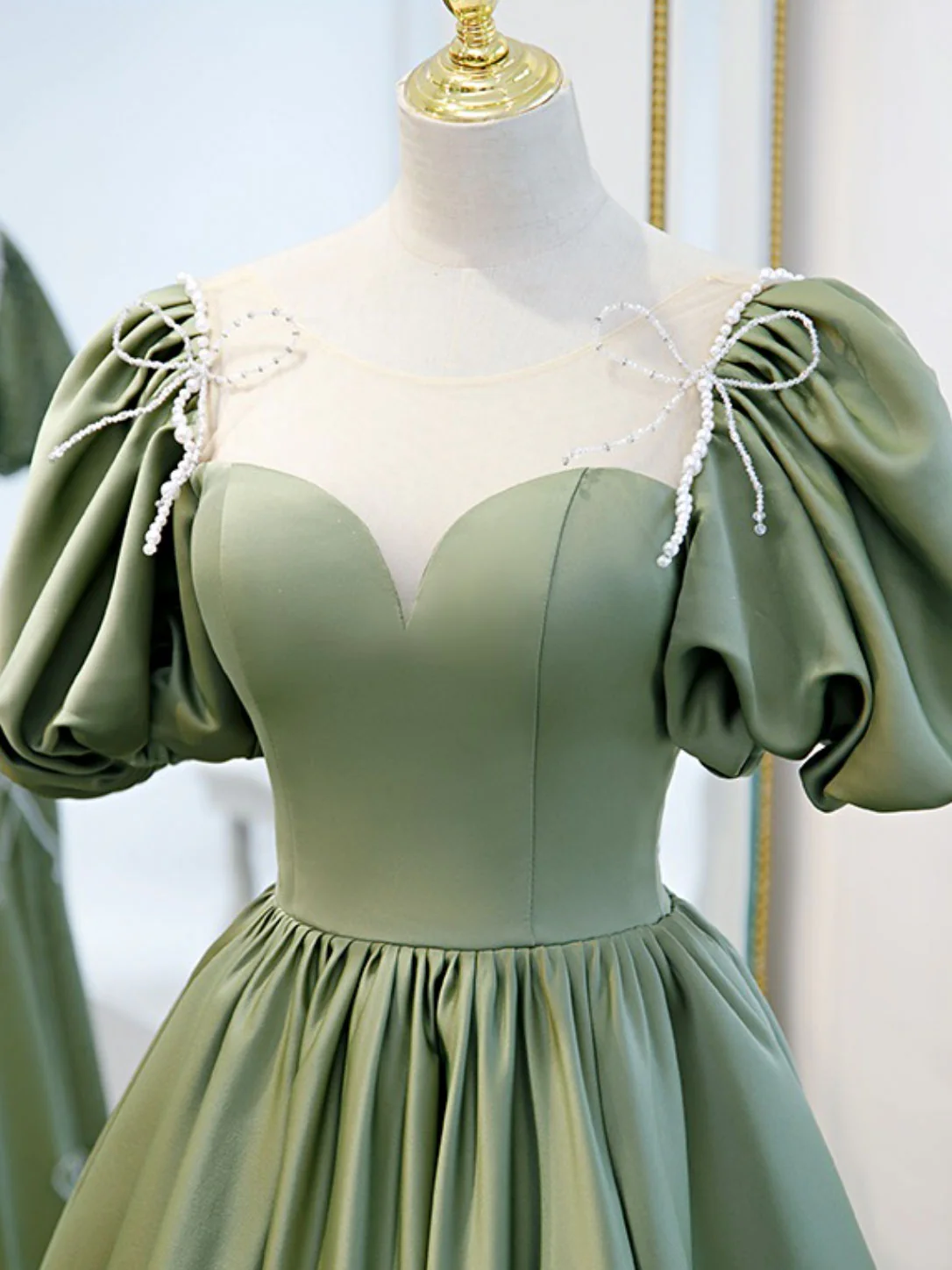 Retro Green Sweetheart Short-sleeved Lace-up Design A-line Satin Party Dress Homecoming Dress TP4075