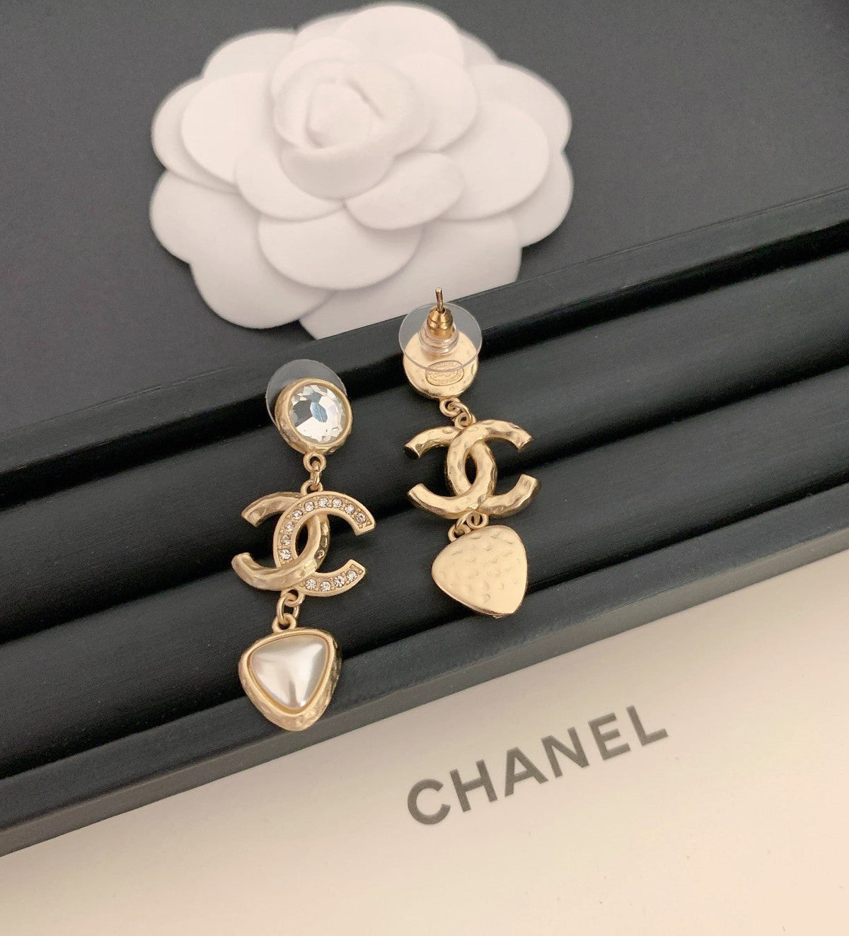 EN – Lux Earring Chanel 033
