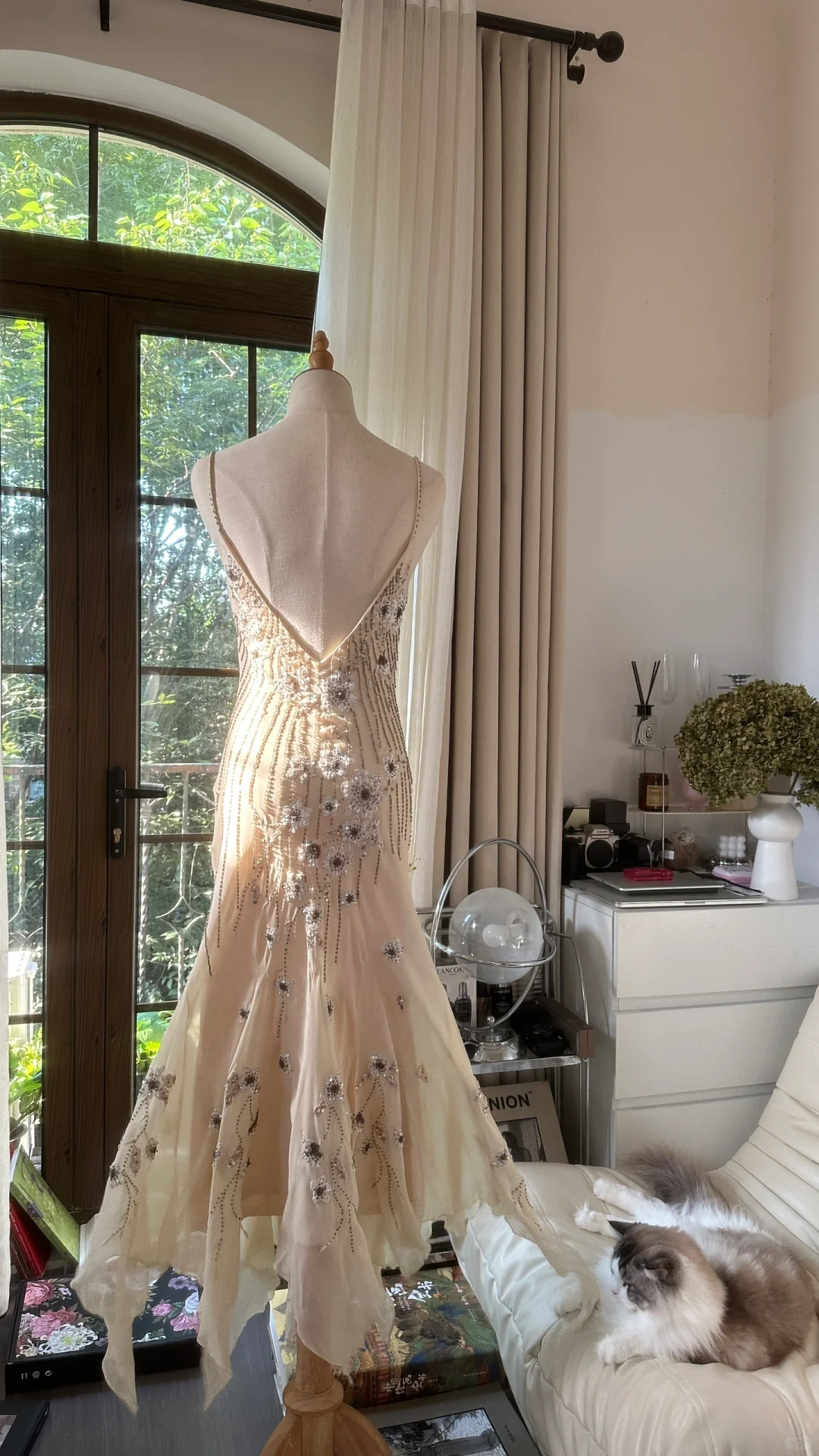 Ivory White Vintage Gorgeous Shiny Fashion Elegant Exquisite Floral Beading Long Chiffon Backless Fairy Ball Gown Evening Dress Birthday/Wedding Guest/Holiday Party Dress Prom Dress Valentine's Day Date Dress gh4035