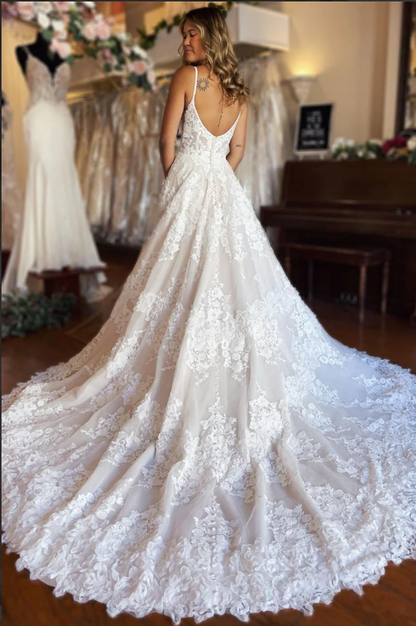 Beach Mature Wedding Dresses A-Line Camisole Sleeveless Court Train Lace Bridal Gowns With Pleats Split Front