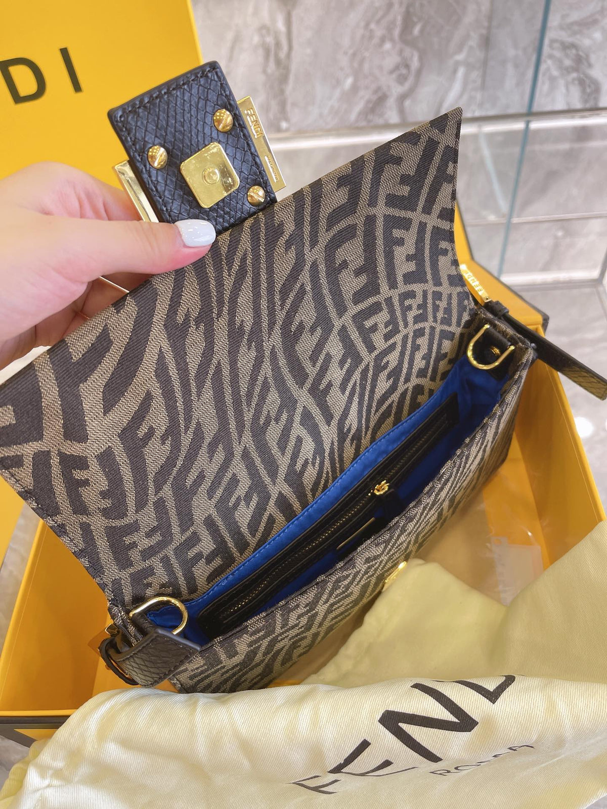 Fendi Women Baguette 1997 Brown