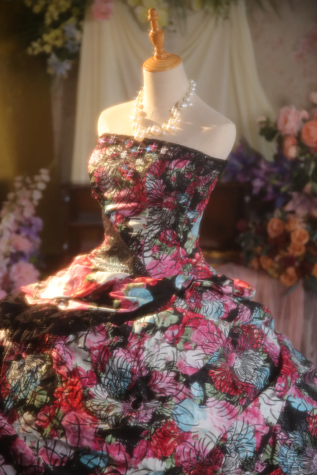 Vintage Floral Print Strapless Layered Lace Tulle Sweet 15 Quinceanera Ball Gown TP5510