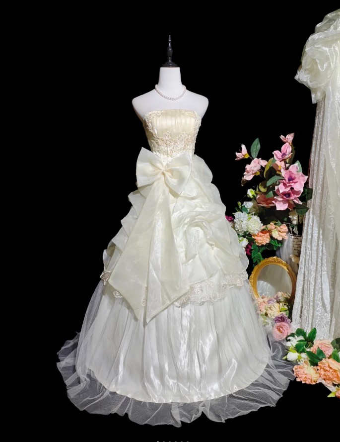Elegant Strapless Organza Pleated Beaded Ball Gown Sweet 15 Dress Quinceanera Dress