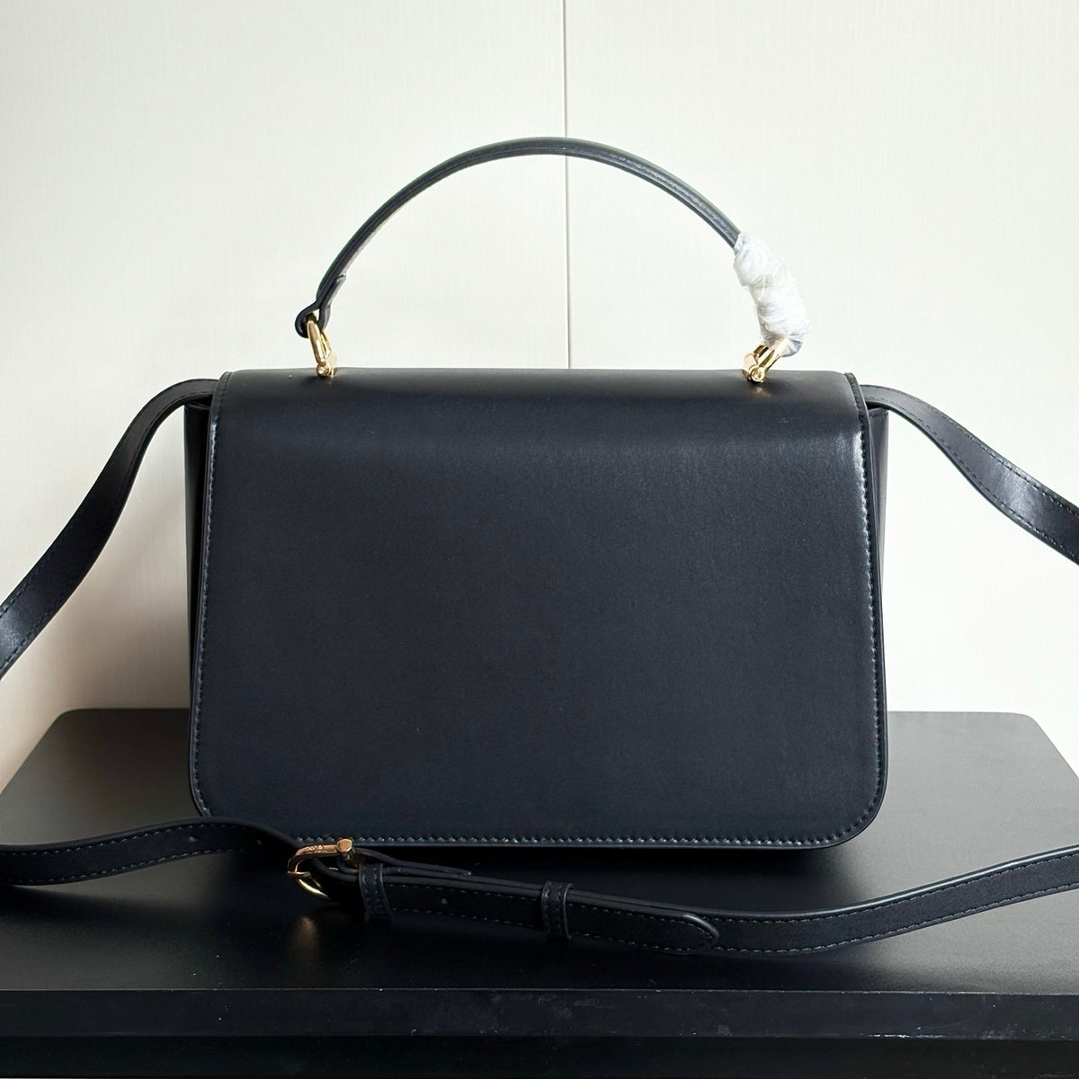 Gucci Siena Medium Top Handle Bag Black Leather 25Cm