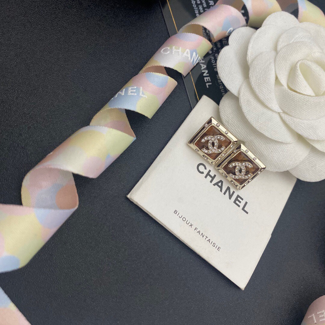 EN – Lux Earring Chanel 025