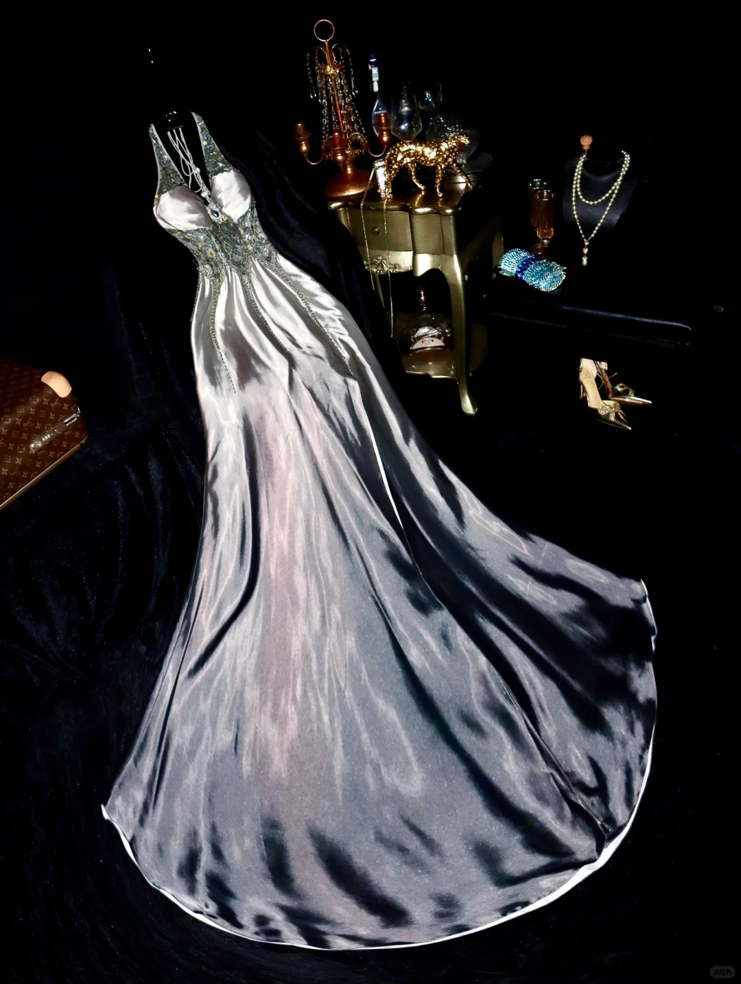 Glamorous Silver-Grey Satin Plunging Neckline Rhinestone Baeded Bodice Evening Gown TP5364