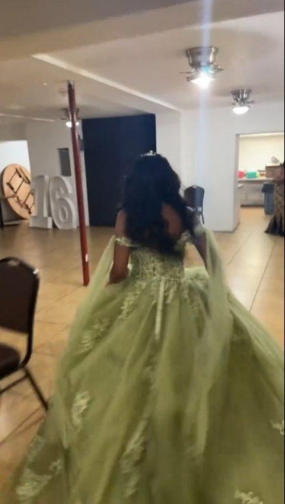 A Line Green Tulle Lace Princess Dresses Off the Shoulder Party Ball Gowns