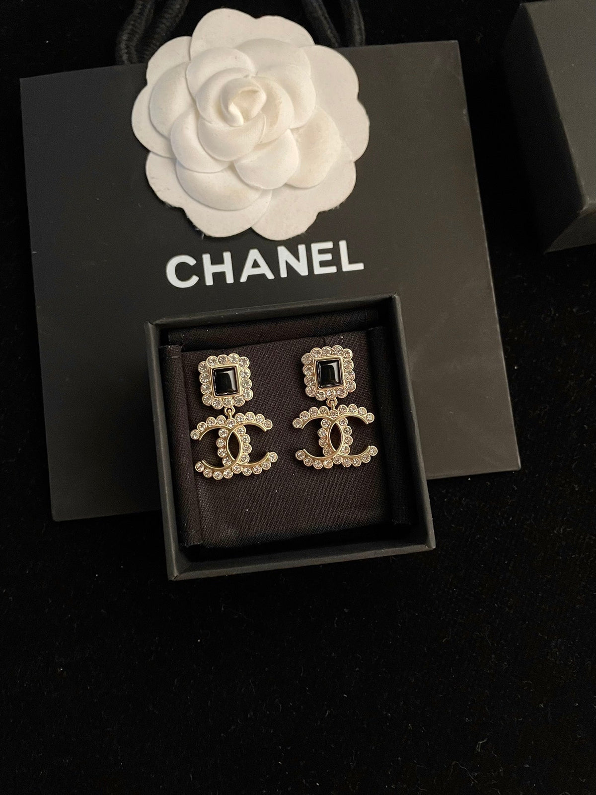EN – Lux Earring Chanel 011