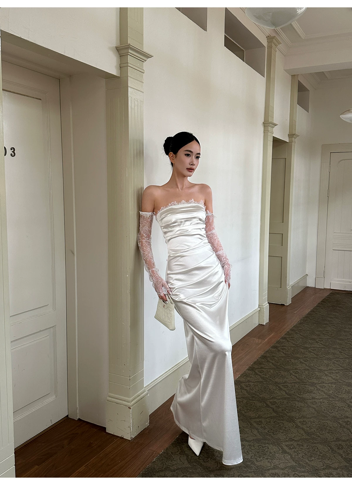Elegant Ruched Satin Mermaid Wedding Gown with Lace Detachable Sleeves TP5774
