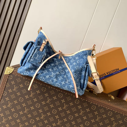 Louis Vuitton Carryall Cargo PM Blue Denim 33Cm