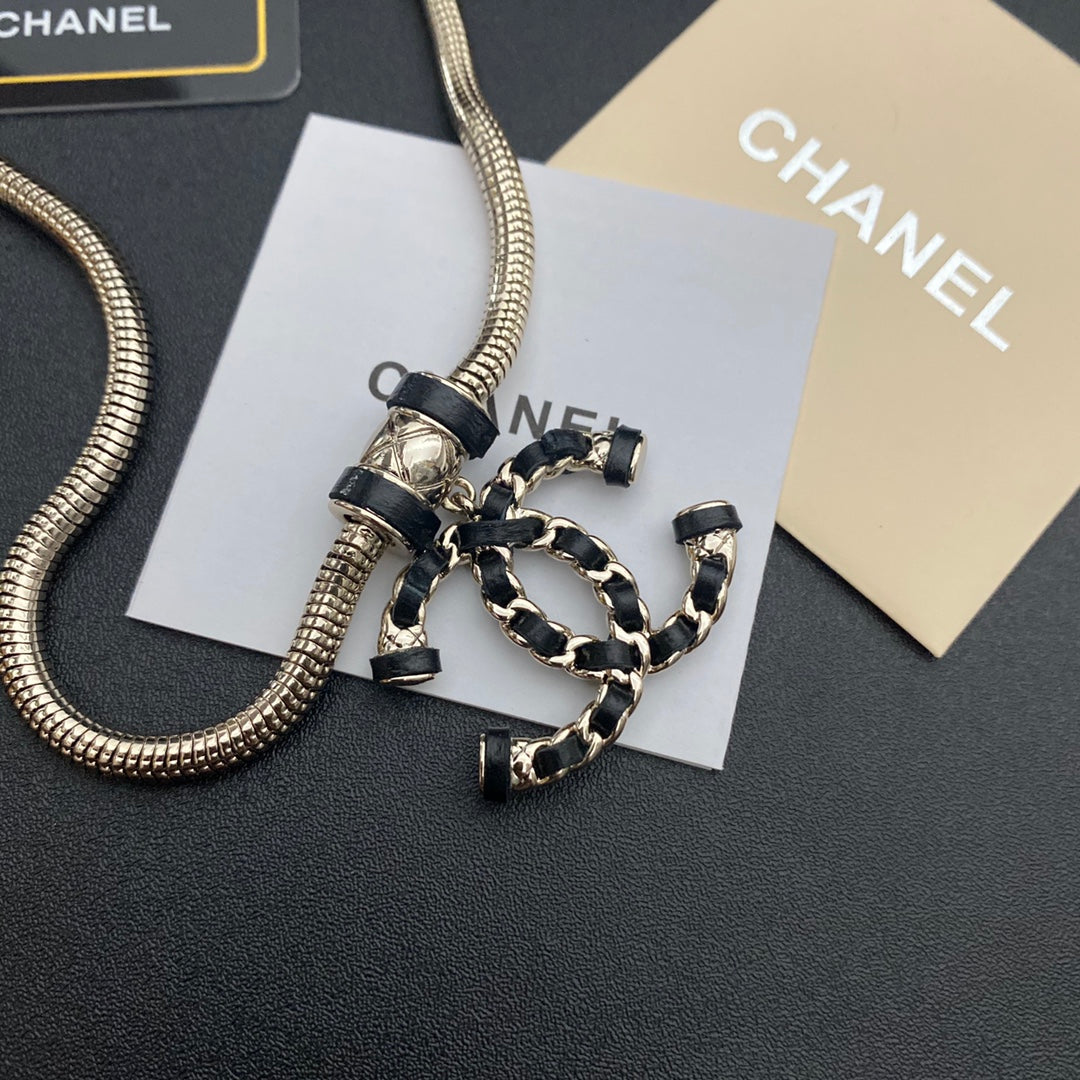 EN – Lux Chanel Necklaces 022