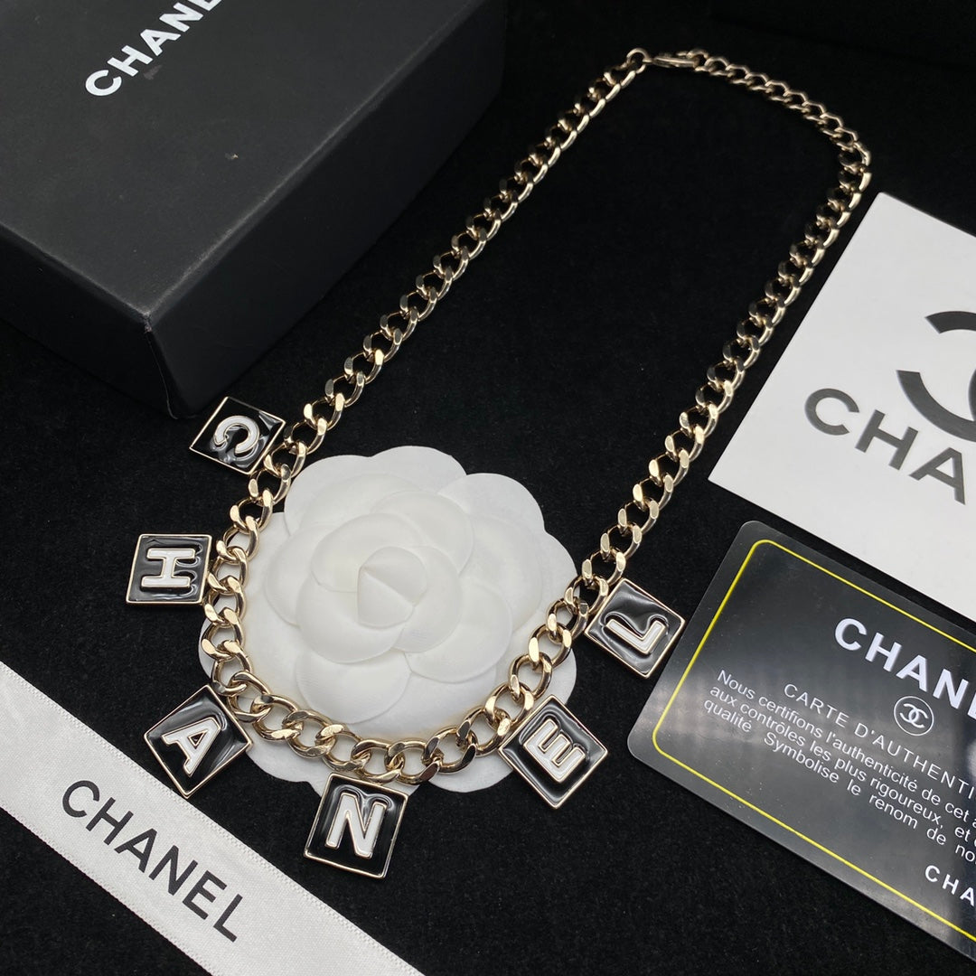 EN – Lux Chanel Necklaces 033