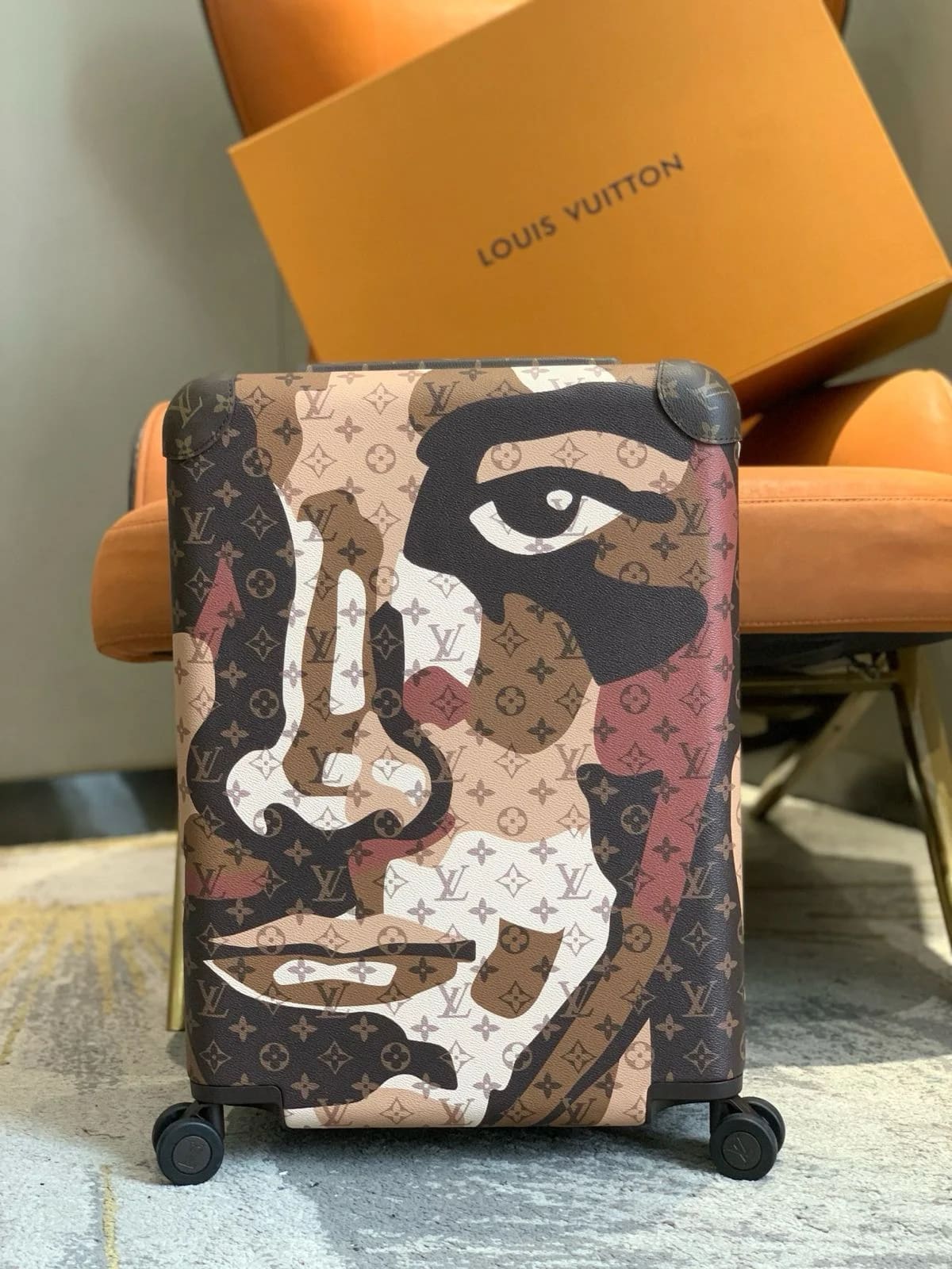 Louis Vuitton M10264 Horizon 55