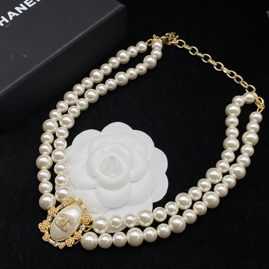 EN – Lux Chanel Necklaces 037