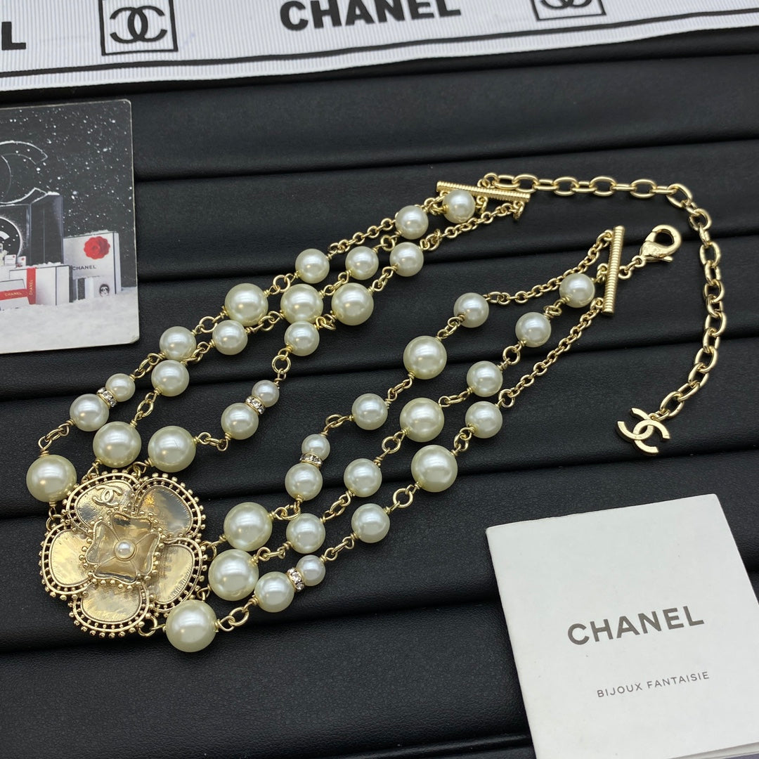 EN – Lux Chanel Necklaces 002