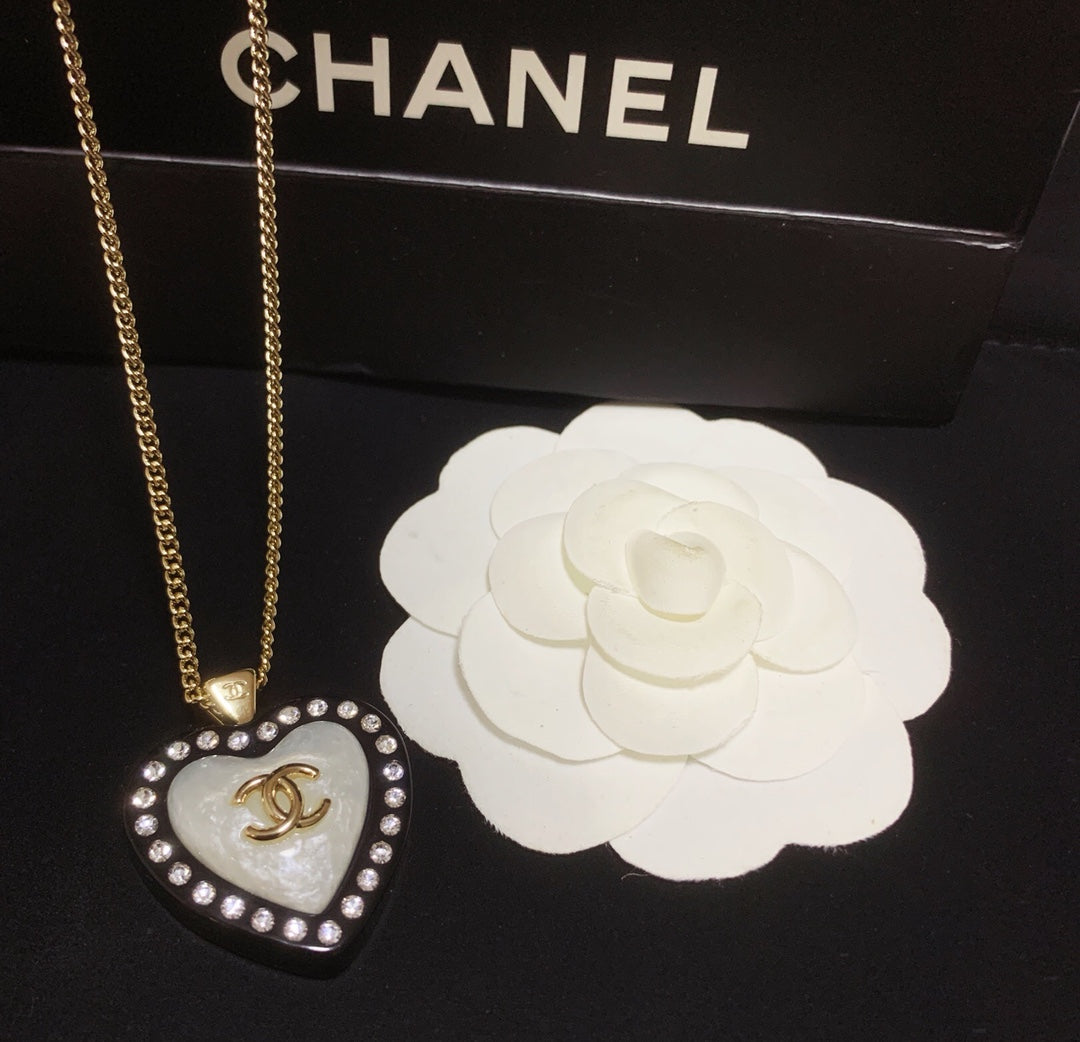 EN – Lux Chanel Necklaces 036