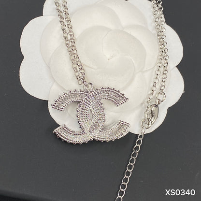 EN – Lux Chanel Necklaces 040