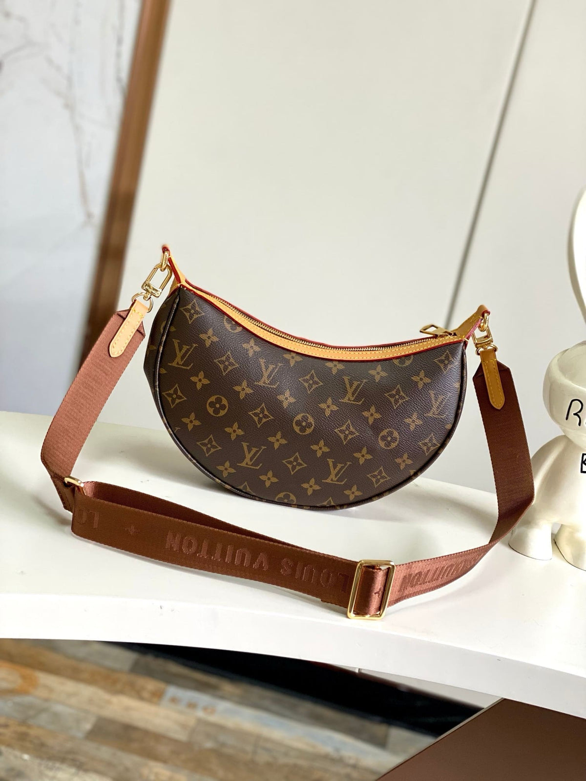 Louis Vuitton M12939 Looping
