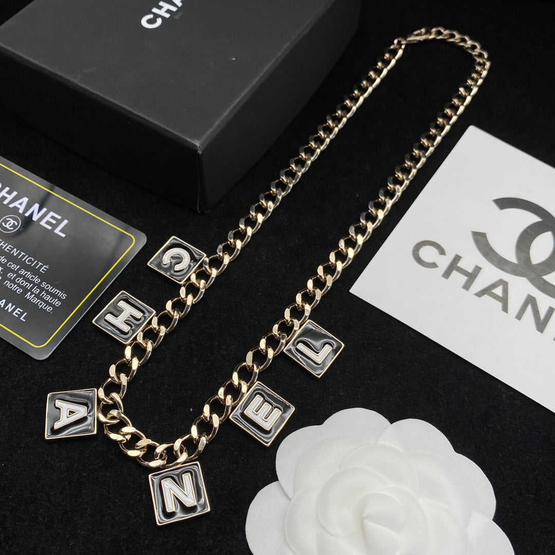EN – Lux Chanel Necklaces 033
