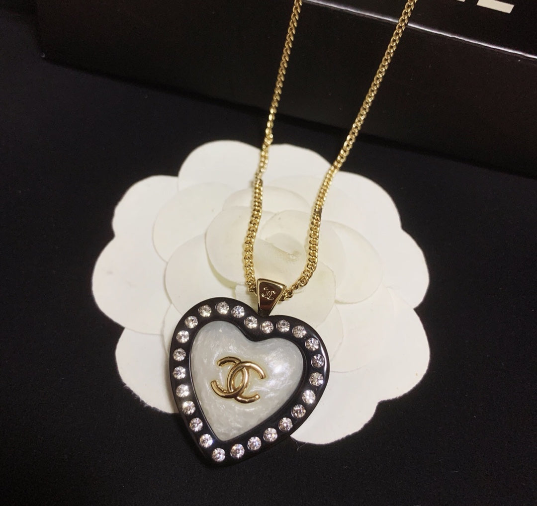 EN – Lux Chanel Necklaces 036