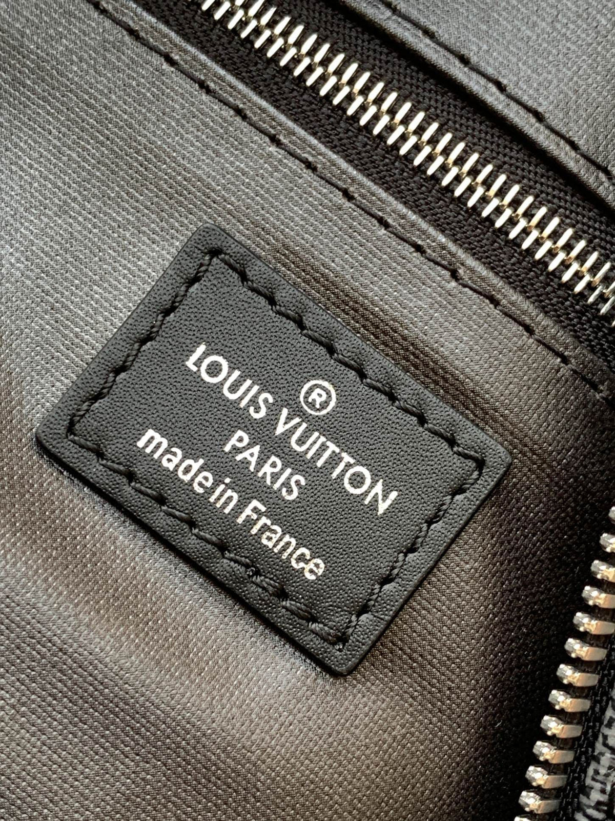 Louis Vuitton N40127 DOPP toiletry bag