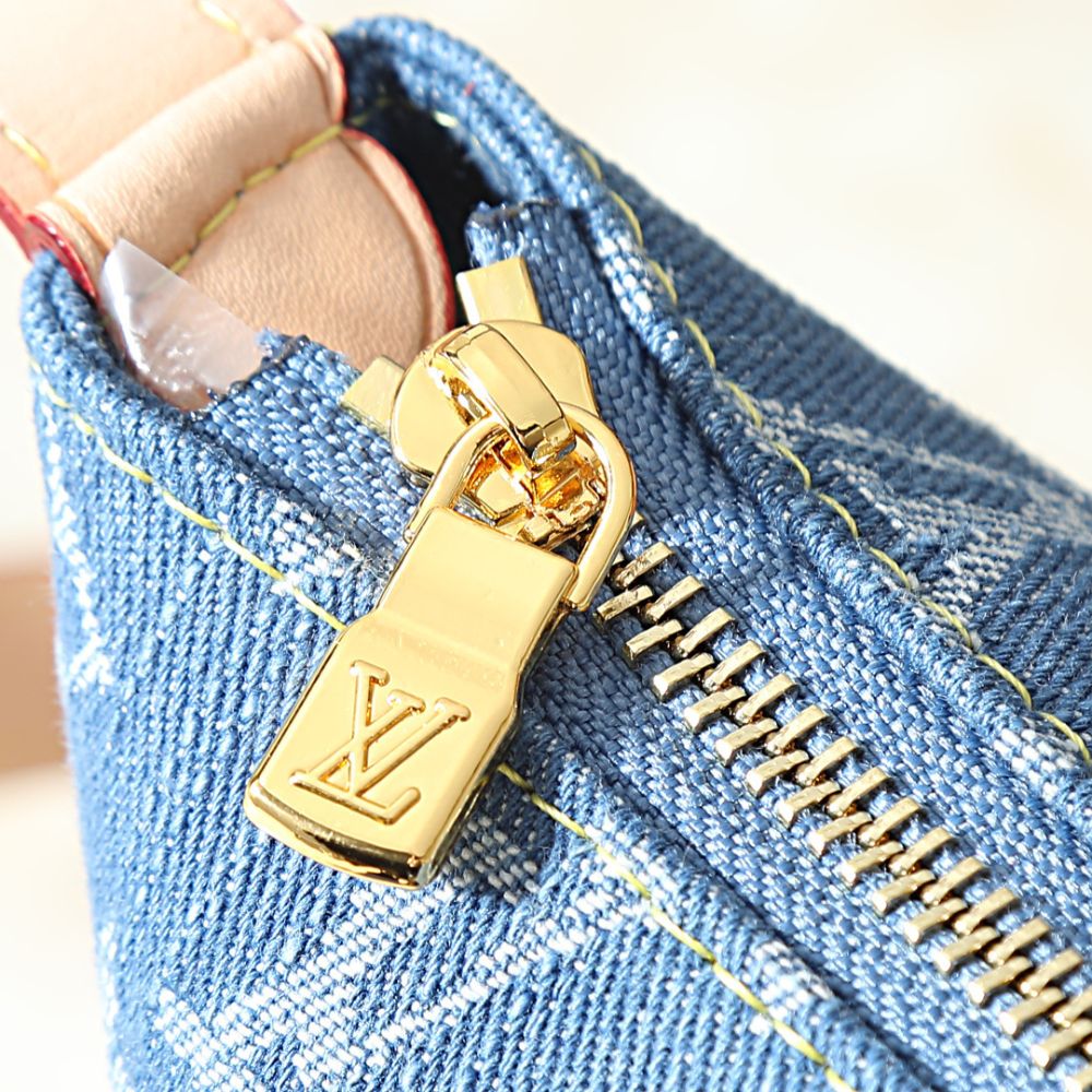 Louis Vuitton Cruiser Toiletry Bag Blue Denim 22Cm M27945