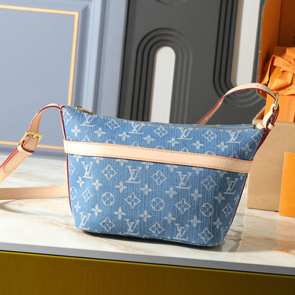 Louis Vuitton Cruiser Toiletry Bag Blue Denim 22Cm M27945