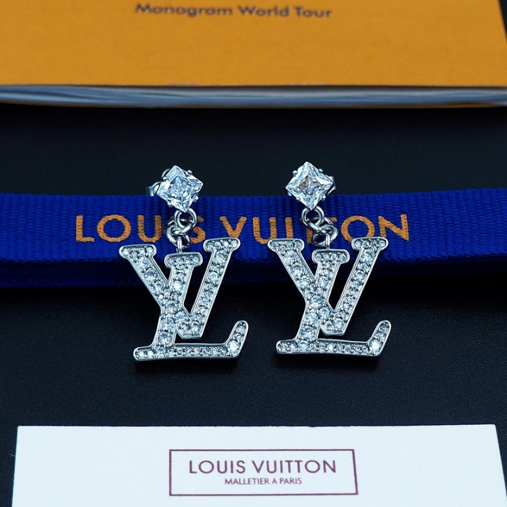 LOUIS VUITTON LADY LV OHRRINGE PALLADIUM M02513