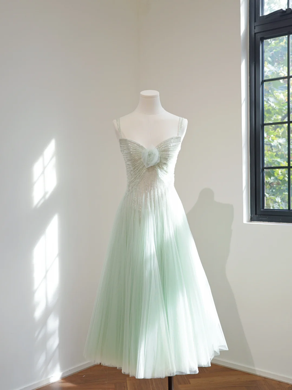 Light green halter-neck fitted midi ball gown R8460