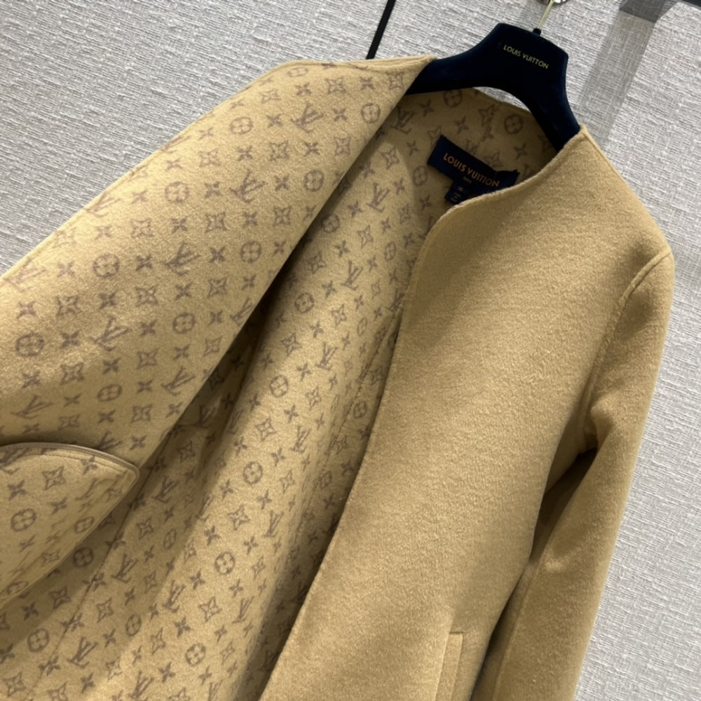 Louis Vuitton Signature Short Double Face Wrap Coat 1AA8T0